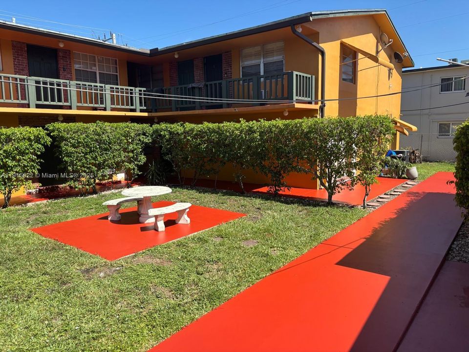 For Rent: $1,550 (1 beds, 1 baths, 513 Square Feet)