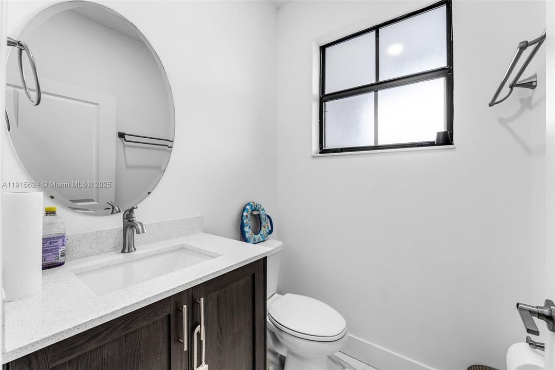 For Sale: $380,000 (3 beds, 2 baths, 1483 Square Feet)