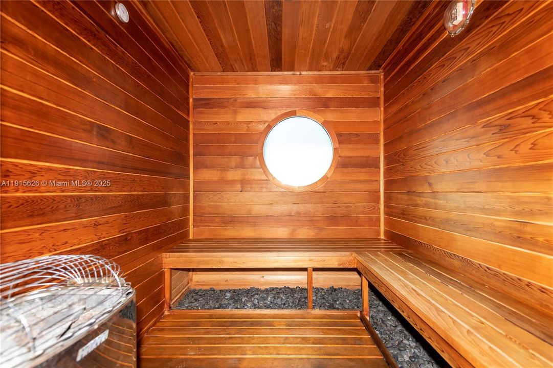 En Venta: $829,000 (1 camas, 1 baños, 777 Pies cuadrados)