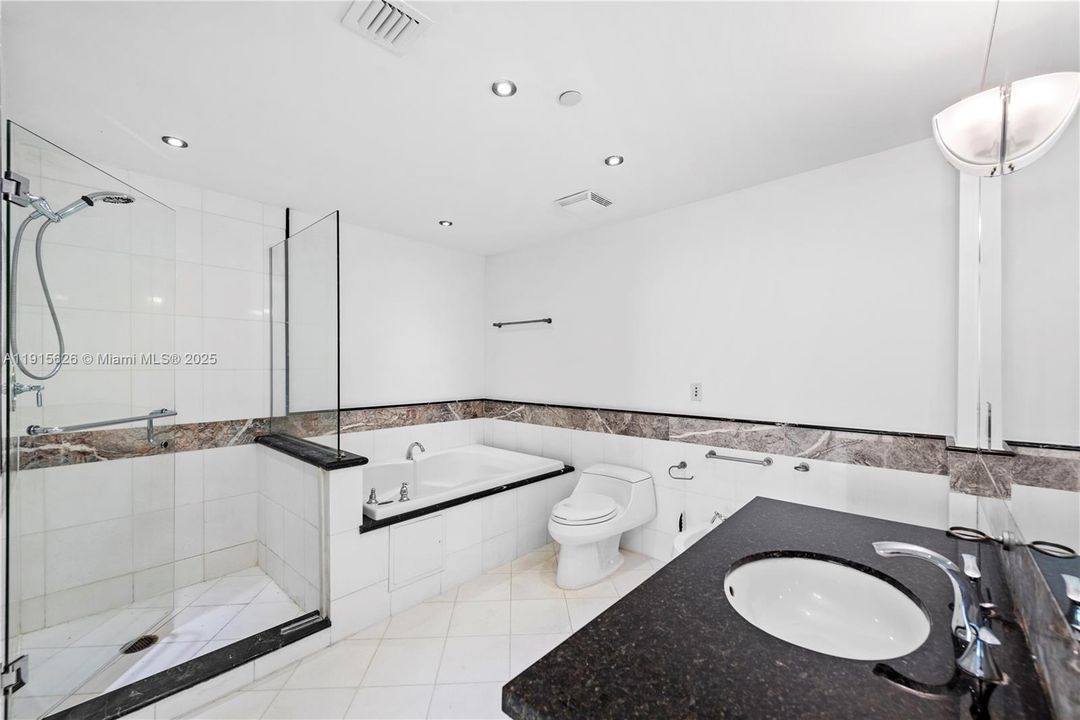 En Venta: $829,000 (1 camas, 1 baños, 777 Pies cuadrados)