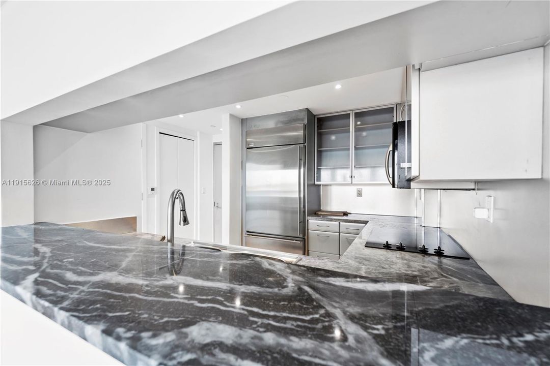 En Venta: $829,000 (1 camas, 1 baños, 777 Pies cuadrados)