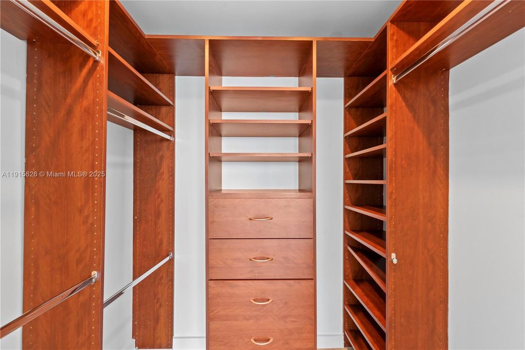 En Venta: $829,000 (1 camas, 1 baños, 777 Pies cuadrados)