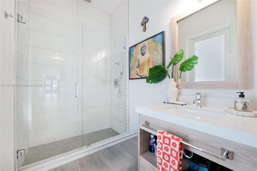 For Sale: $1,800,000 (4 beds, 4 baths, 2512 Square Feet)