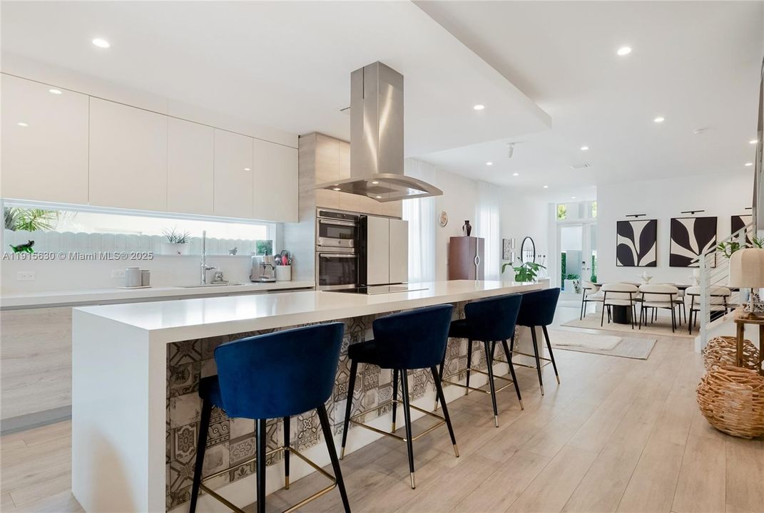 For Sale: $1,800,000 (4 beds, 4 baths, 2512 Square Feet)