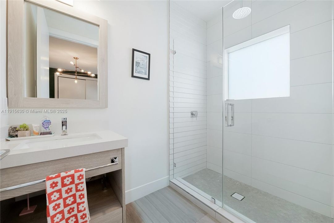 For Sale: $1,800,000 (4 beds, 4 baths, 2512 Square Feet)