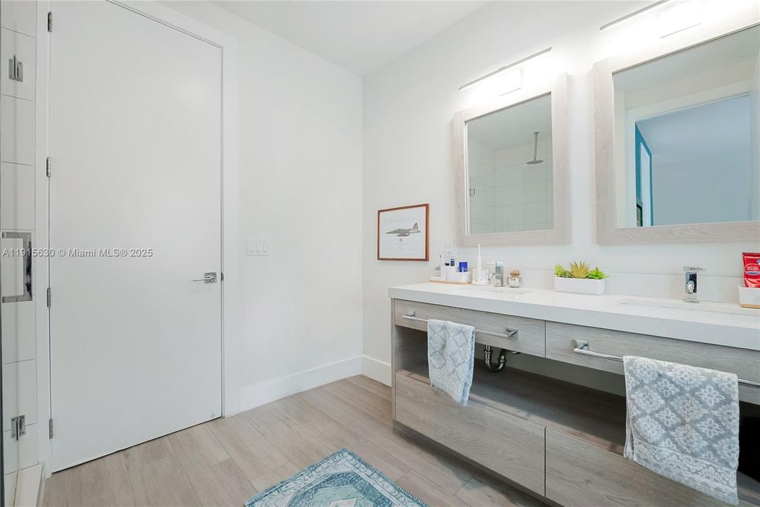 For Sale: $1,800,000 (4 beds, 4 baths, 2512 Square Feet)