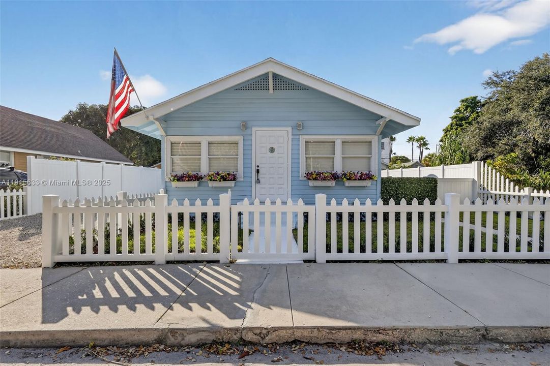 出租: $4,290 (2 贝兹, 2 浴室, 1488 平方英尺)