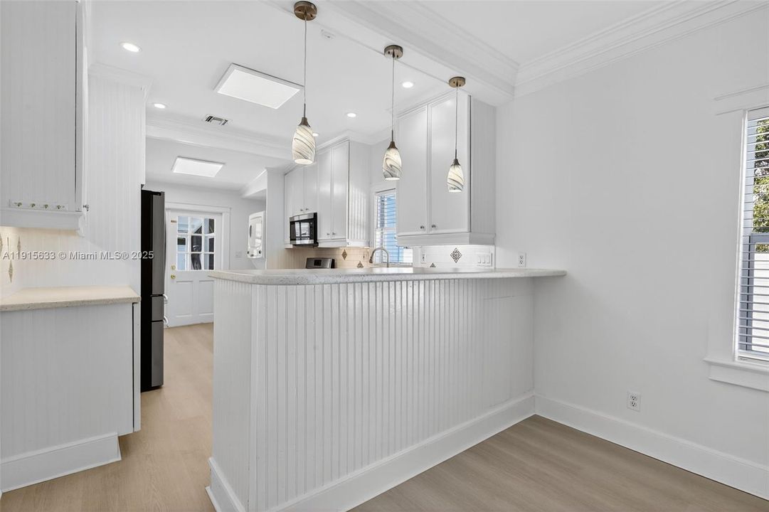 出租: $4,290 (2 贝兹, 2 浴室, 1488 平方英尺)