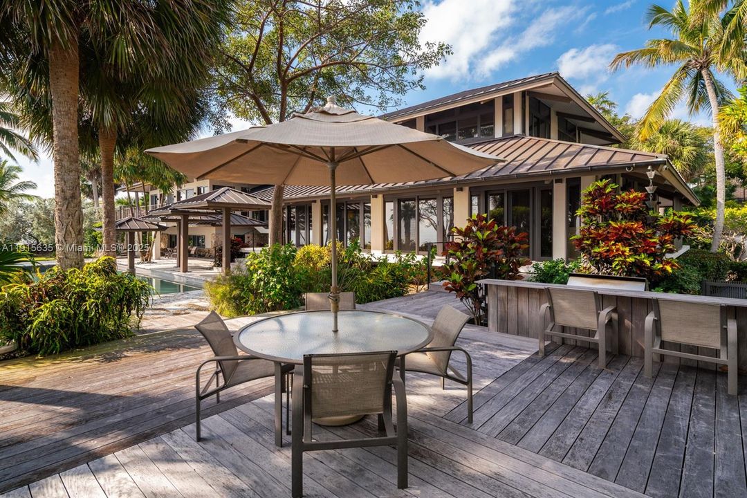 For Sale: $24,950,000 (4 beds, 5 baths, 4435 Square Feet)