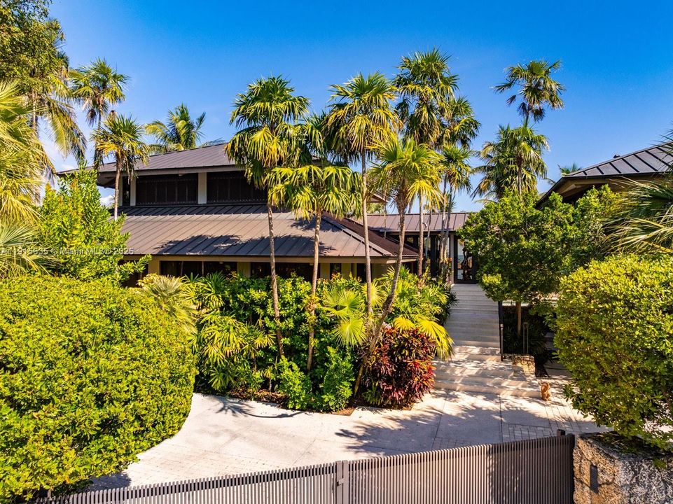 For Sale: $24,950,000 (4 beds, 5 baths, 4435 Square Feet)