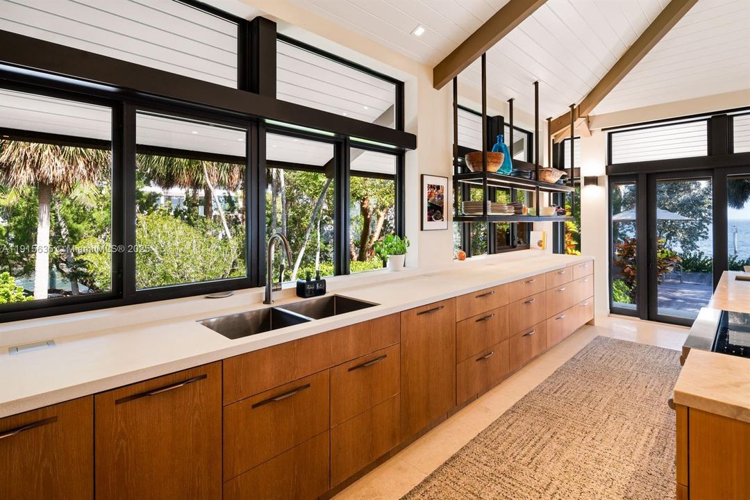 For Sale: $24,950,000 (4 beds, 5 baths, 4435 Square Feet)