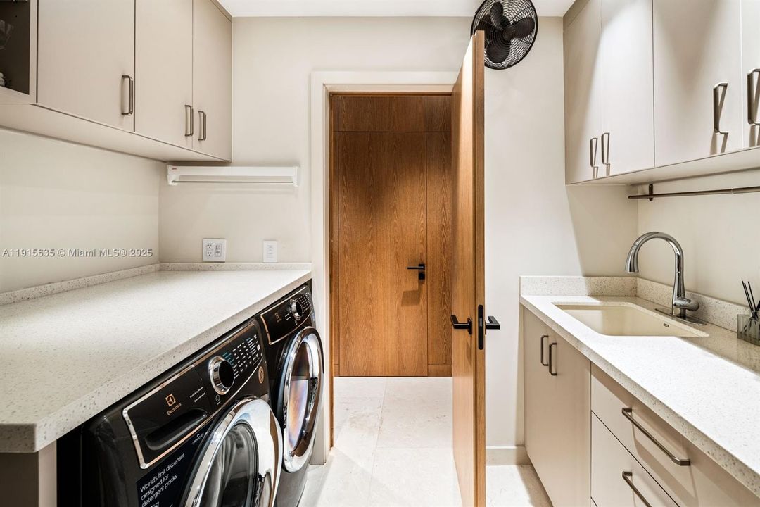 For Sale: $24,950,000 (4 beds, 5 baths, 4435 Square Feet)