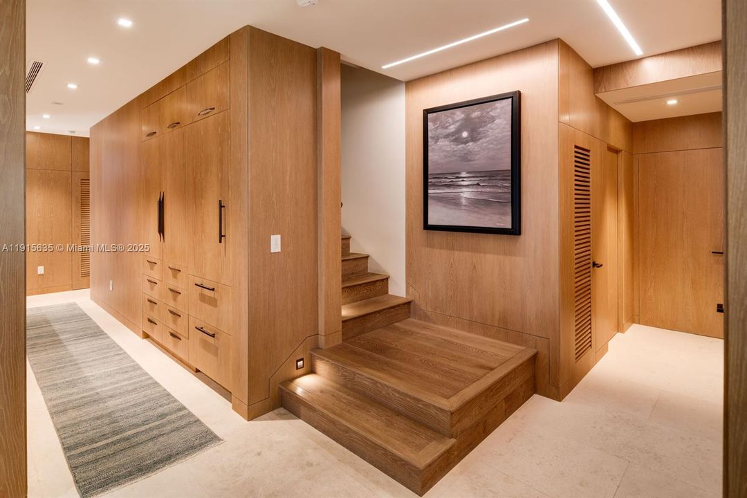 For Sale: $24,950,000 (4 beds, 5 baths, 4435 Square Feet)