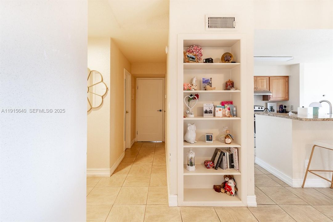 En Venta: $249,000 (1 camas, 1 baños, 950 Pies cuadrados)