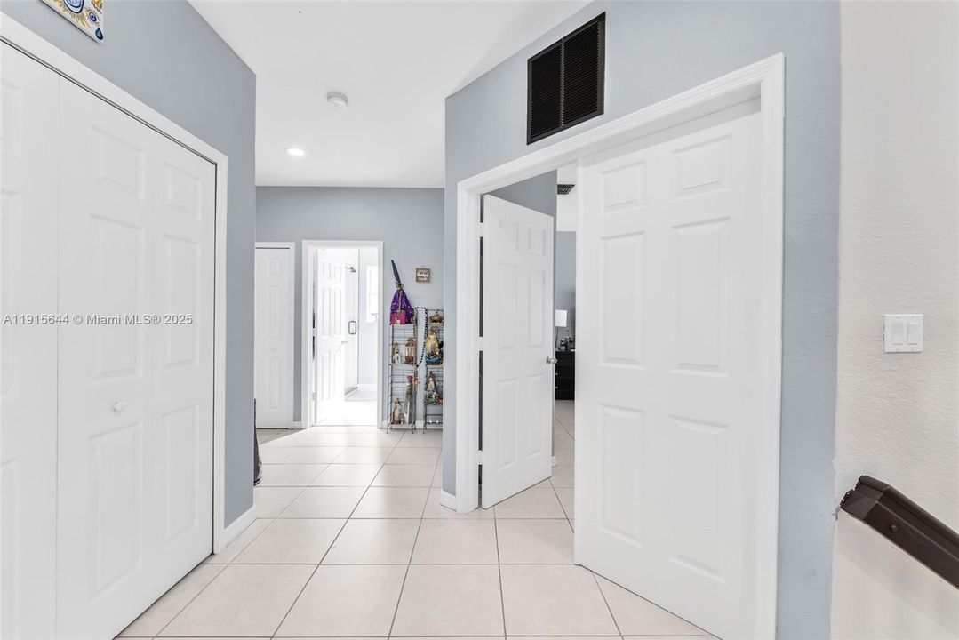 2nd Floor entry area to bedrooms