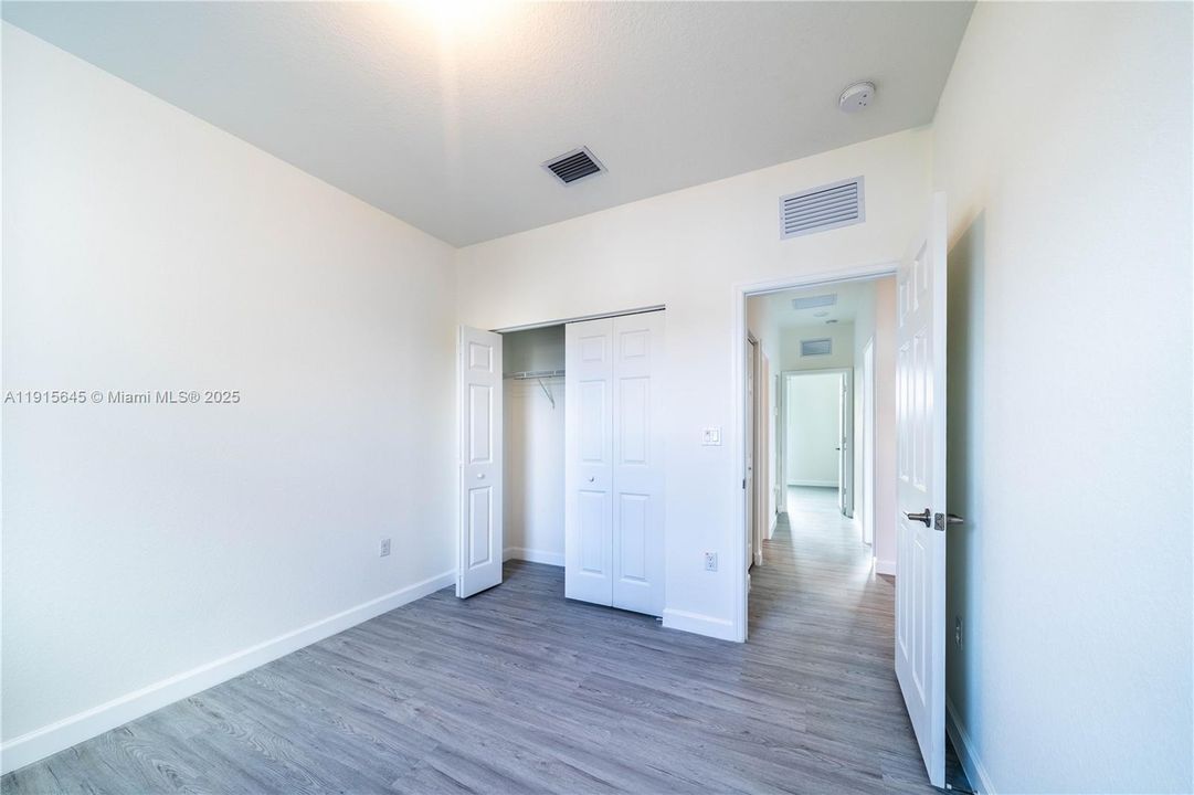 En Venta: $555,000 (3 camas, 2 baños, 1586 Pies cuadrados)