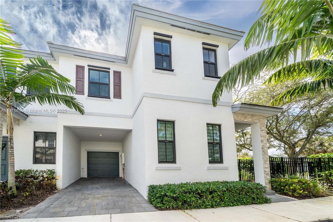 En Venta: $555,000 (3 camas, 2 baños, 1586 Pies cuadrados)