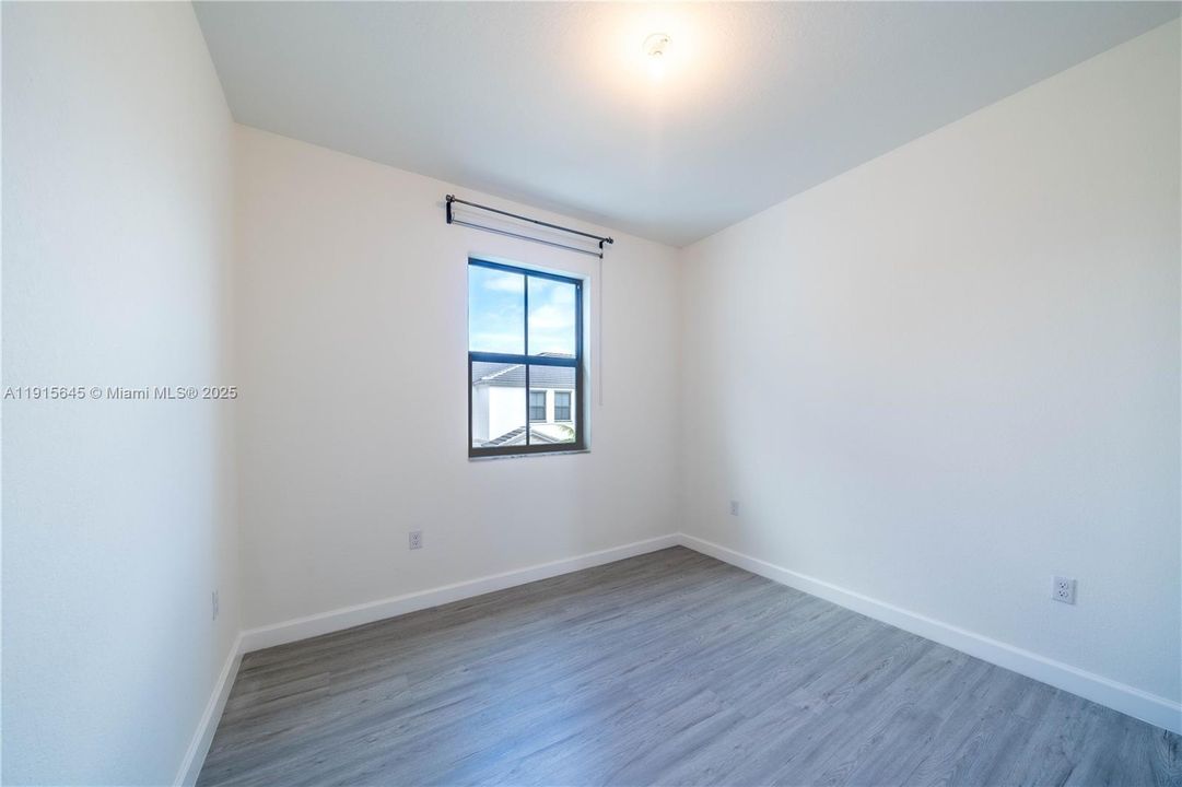 En Venta: $555,000 (3 camas, 2 baños, 1586 Pies cuadrados)