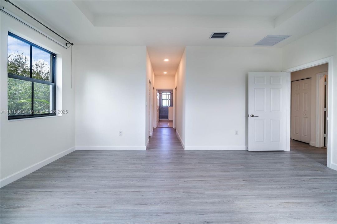 En Venta: $555,000 (3 camas, 2 baños, 1586 Pies cuadrados)