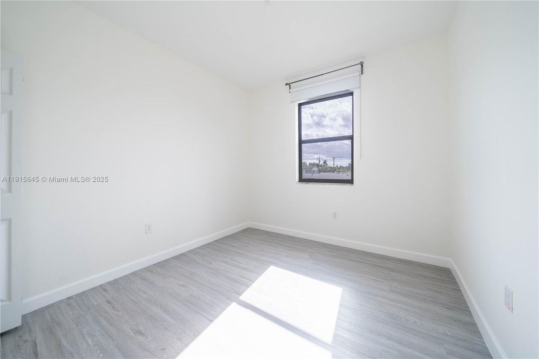 En Venta: $555,000 (3 camas, 2 baños, 1586 Pies cuadrados)