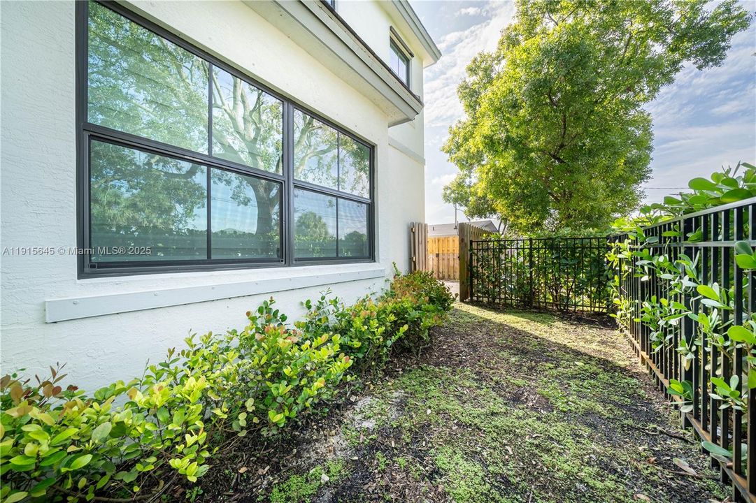 En Venta: $555,000 (3 camas, 2 baños, 1586 Pies cuadrados)