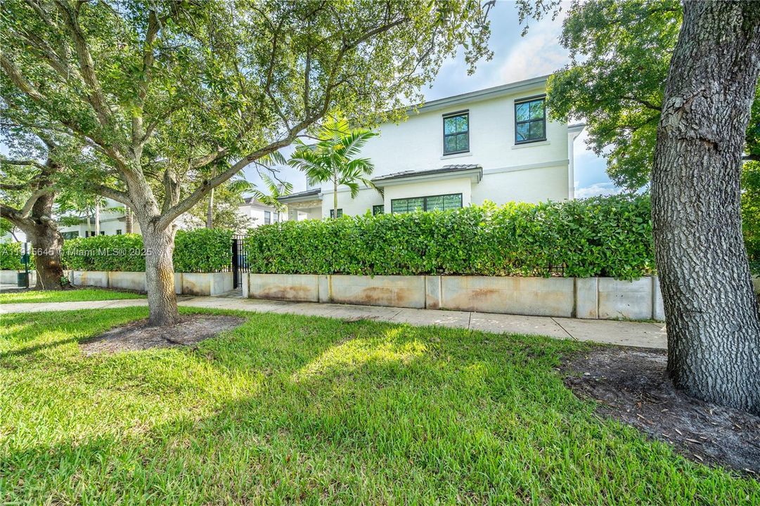 En Venta: $555,000 (3 camas, 2 baños, 1586 Pies cuadrados)