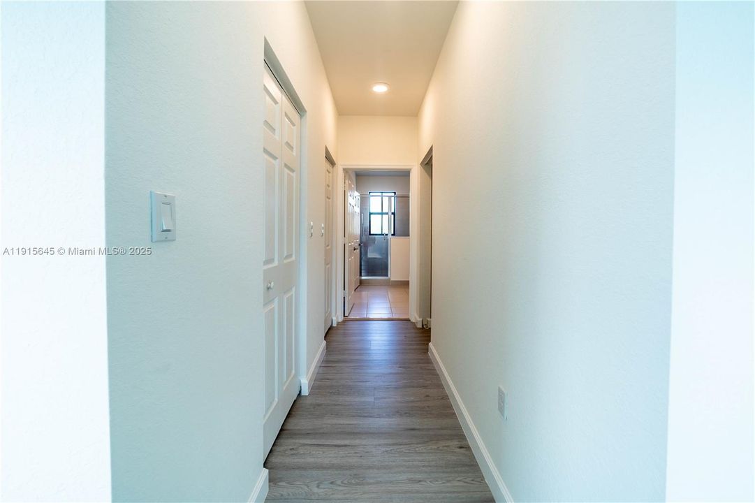 En Venta: $555,000 (3 camas, 2 baños, 1586 Pies cuadrados)