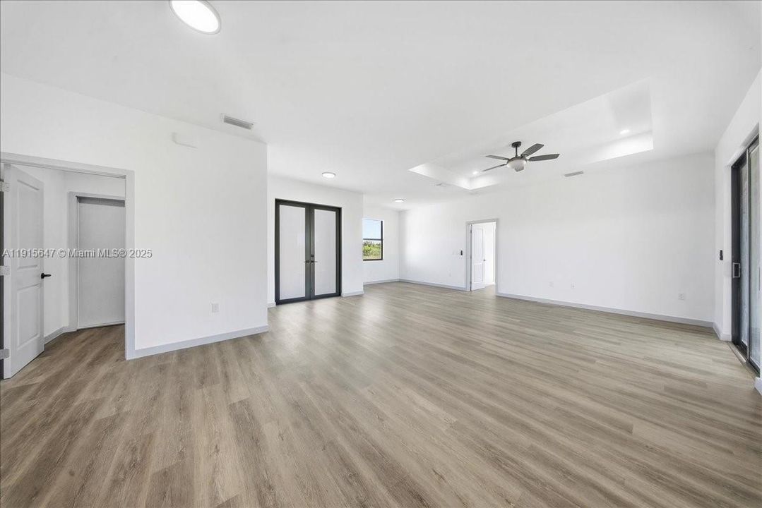 For Sale: $335,000 (3 beds, 2 baths, 1513 Square Feet)