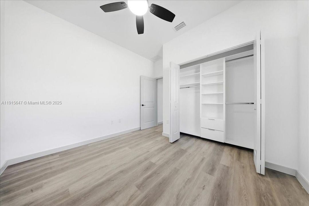 For Sale: $335,000 (3 beds, 2 baths, 1513 Square Feet)