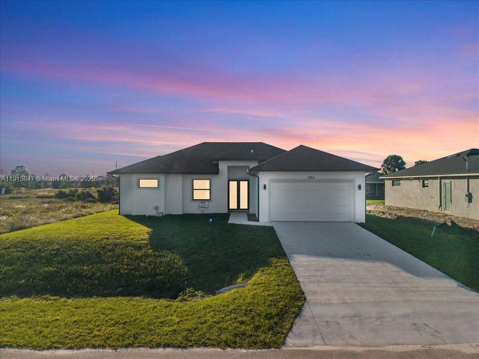 For Sale: $335,000 (3 beds, 2 baths, 1513 Square Feet)