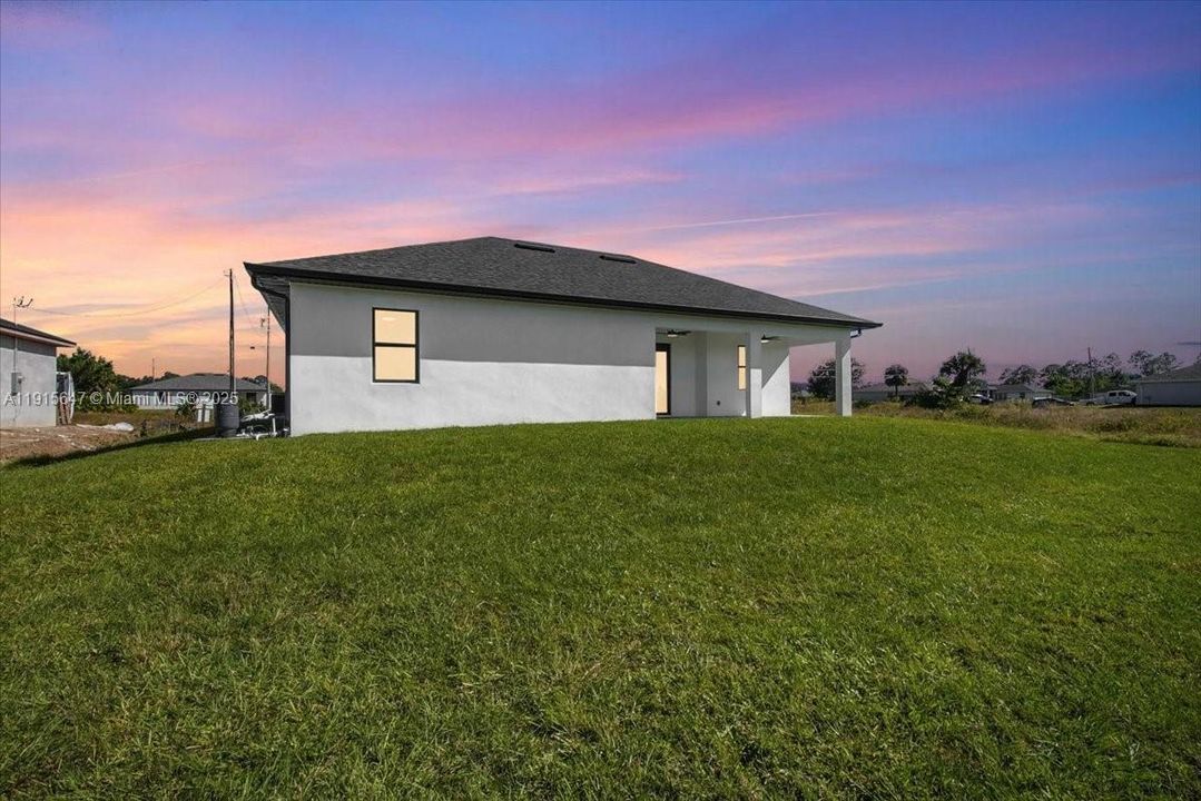 For Sale: $335,000 (3 beds, 2 baths, 1513 Square Feet)