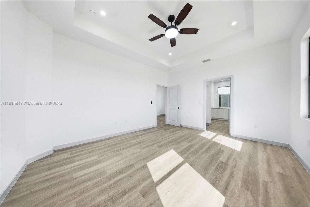 For Sale: $335,000 (3 beds, 2 baths, 1513 Square Feet)