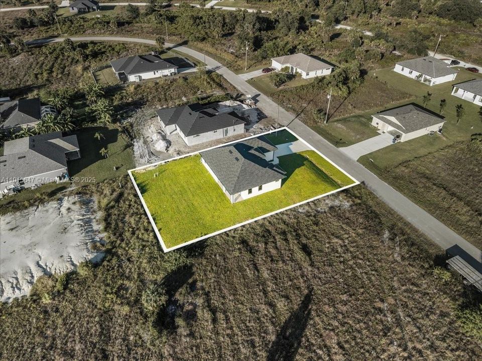 For Sale: $335,000 (3 beds, 2 baths, 1513 Square Feet)