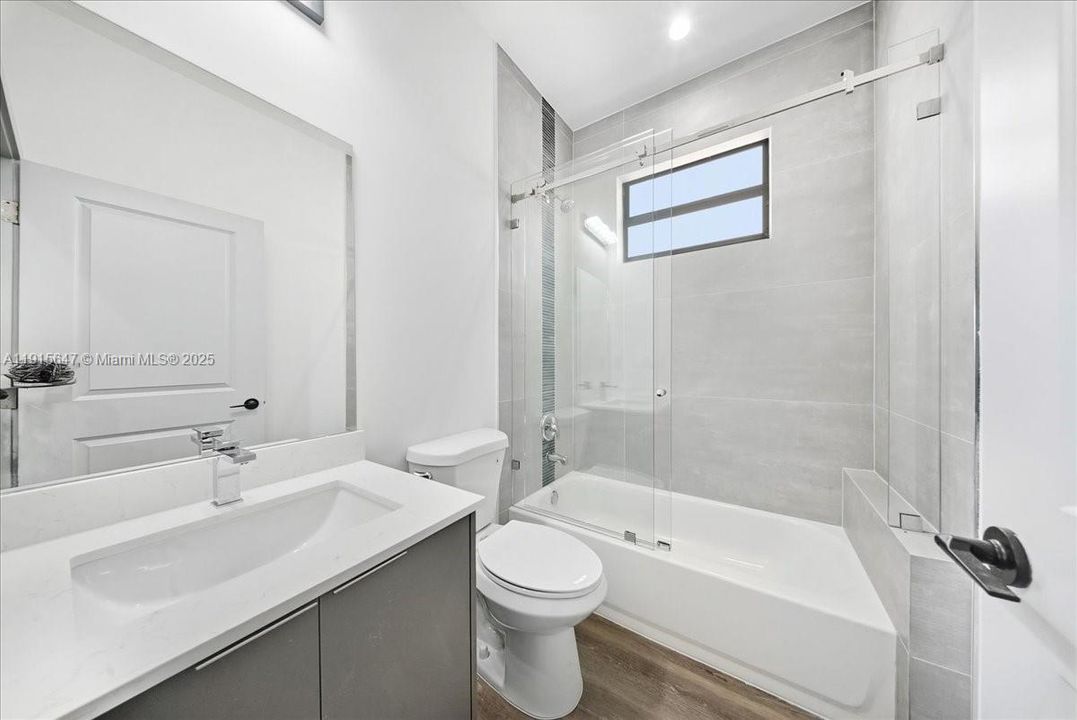 For Sale: $335,000 (3 beds, 2 baths, 1513 Square Feet)