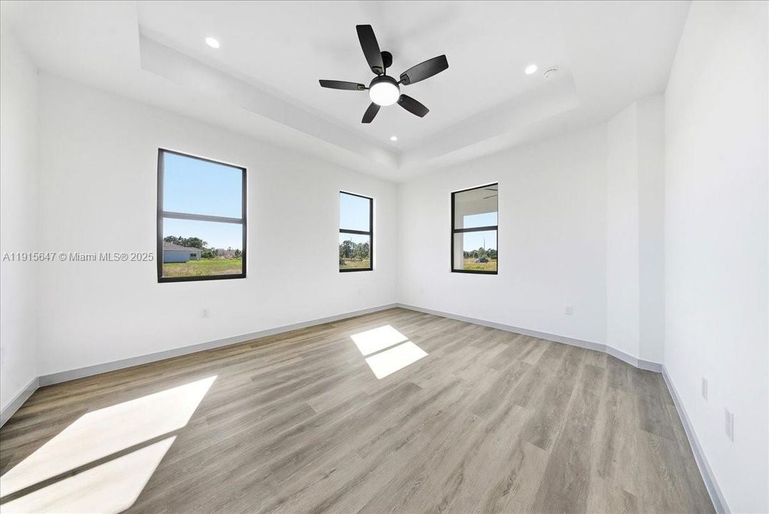 For Sale: $335,000 (3 beds, 2 baths, 1513 Square Feet)