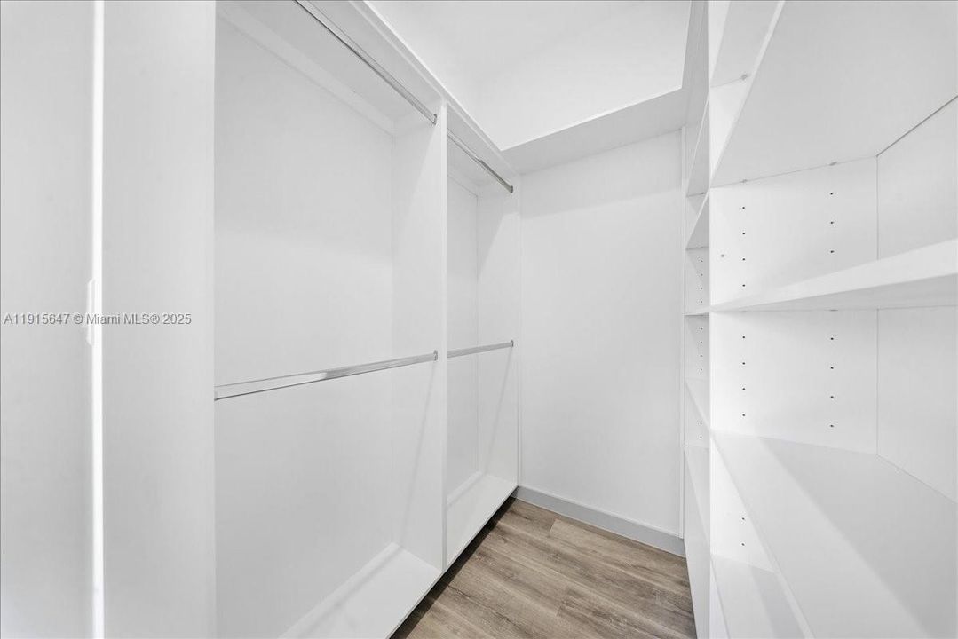 For Sale: $335,000 (3 beds, 2 baths, 1513 Square Feet)