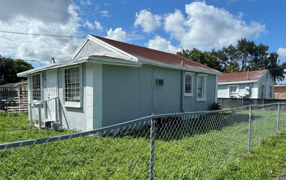 For Sale: $645,000 (0 beds, 0 baths, 1172 Square Feet)