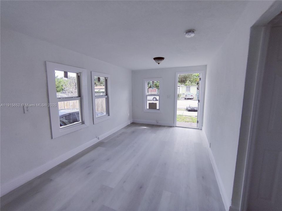 For Sale: $645,000 (0 beds, 0 baths, 1172 Square Feet)