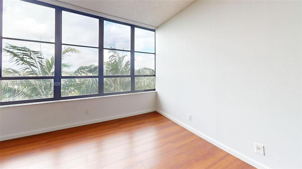 En Venta: $310,000 (2 camas, 2 baños, 1400 Pies cuadrados)