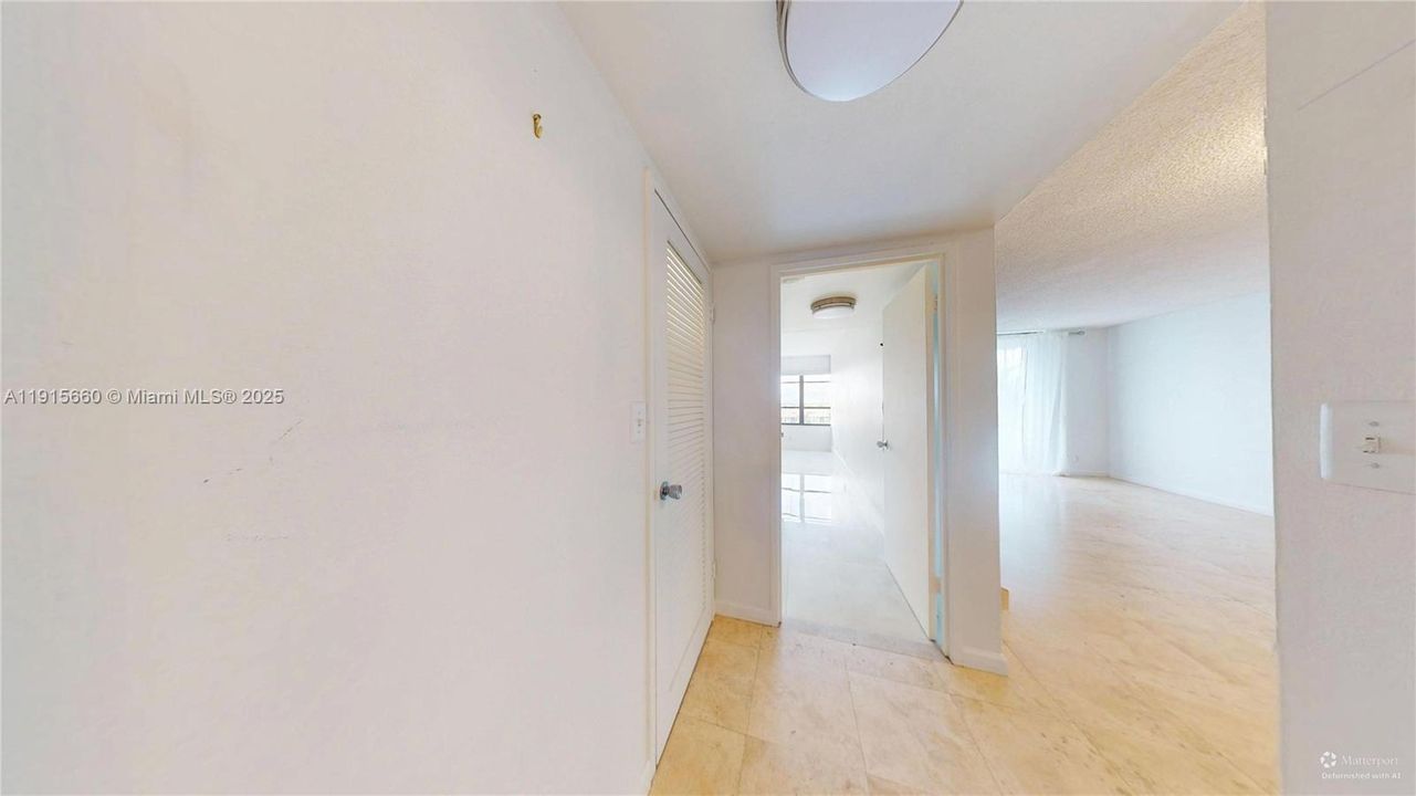 En Venta: $310,000 (2 camas, 2 baños, 1400 Pies cuadrados)