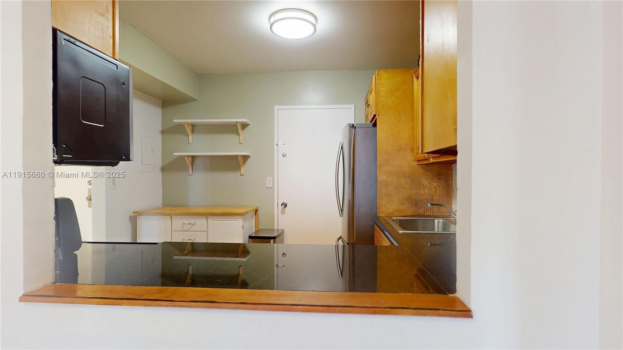 En Venta: $310,000 (2 camas, 2 baños, 1400 Pies cuadrados)