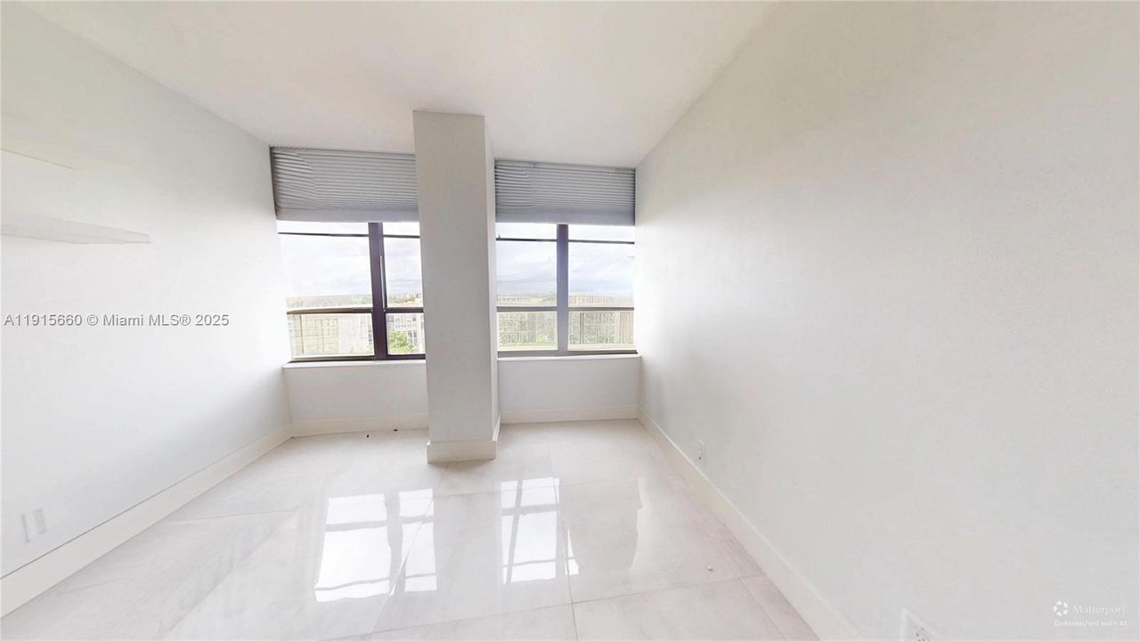 En Venta: $310,000 (2 camas, 2 baños, 1400 Pies cuadrados)