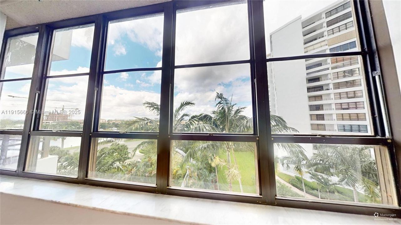 En Venta: $310,000 (2 camas, 2 baños, 1400 Pies cuadrados)