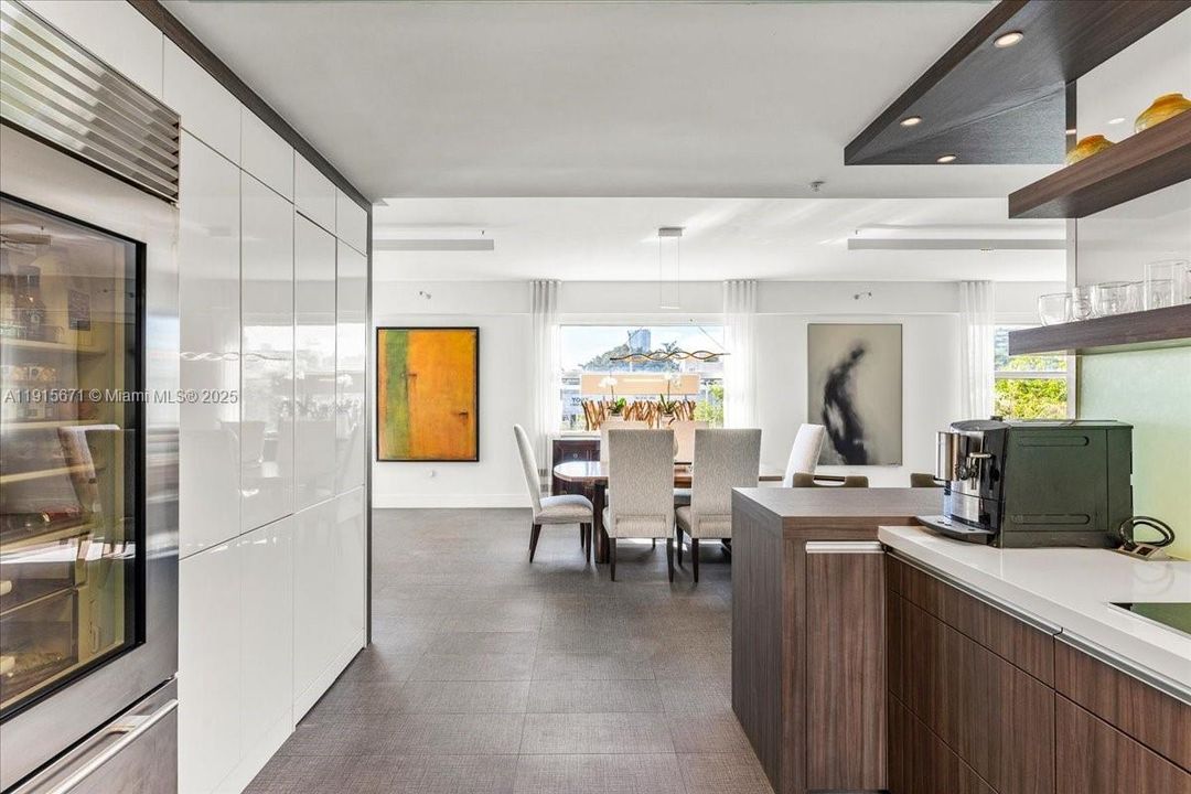 На продажу: $1,899,000 (2 спален, 2 ванн, 2496 Квадратных фут)