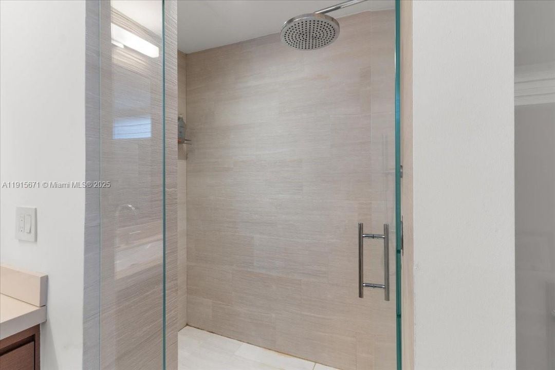 На продажу: $1,899,000 (2 спален, 2 ванн, 2496 Квадратных фут)