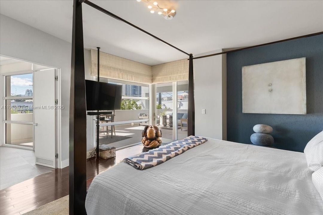 На продажу: $1,899,000 (2 спален, 2 ванн, 2496 Квадратных фут)