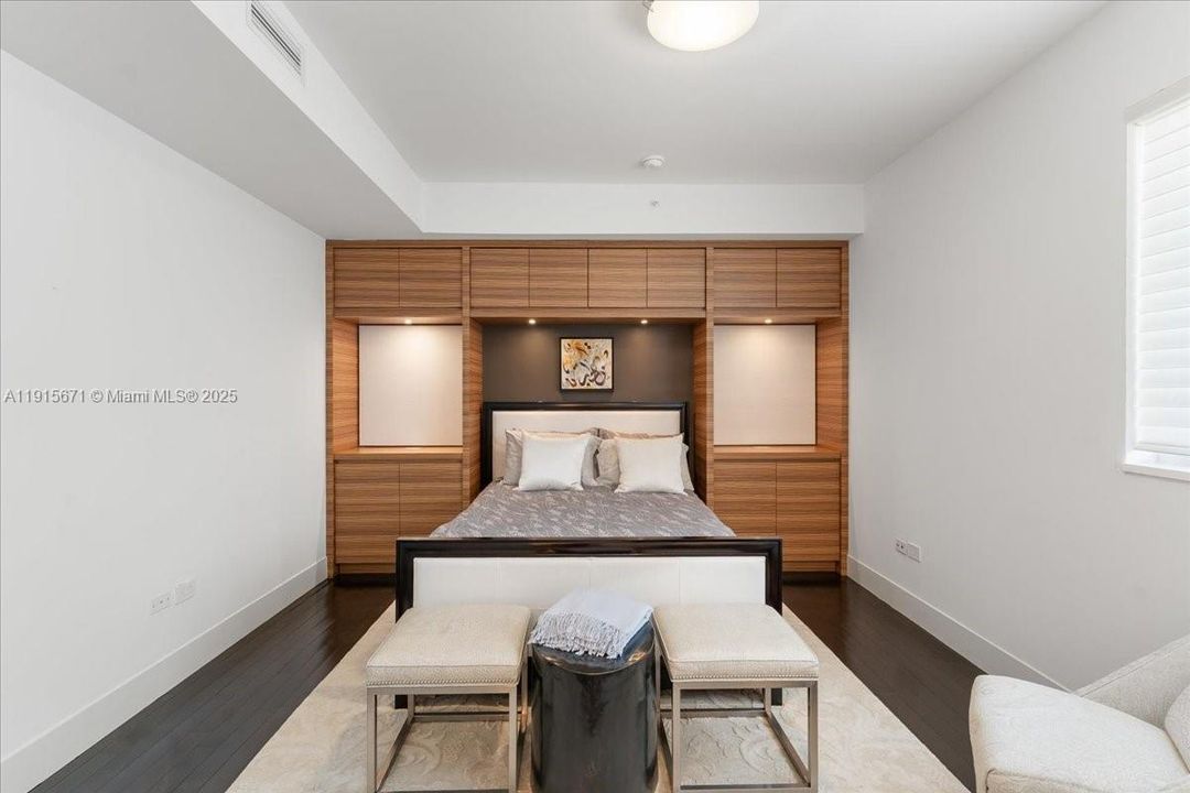 На продажу: $1,899,000 (2 спален, 2 ванн, 2496 Квадратных фут)