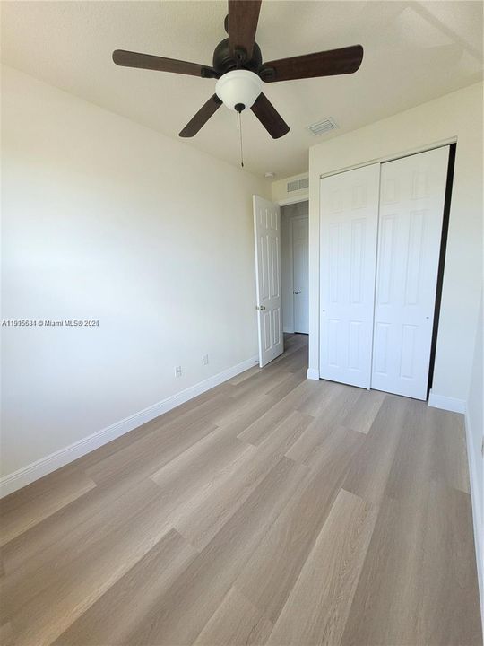 В аренду: $3,100 (3 спален, 2 ванн, 1316 Квадратных фут)