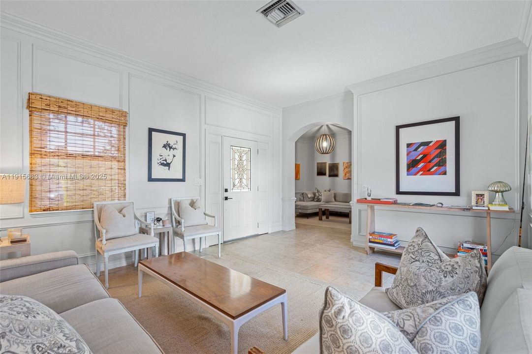 For Sale: $2,345,000 (3 beds, 2 baths, 1967 Square Feet)