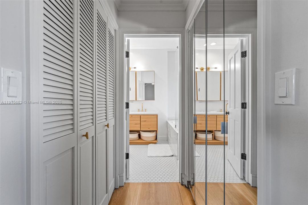 For Sale: $2,345,000 (3 beds, 2 baths, 1967 Square Feet)